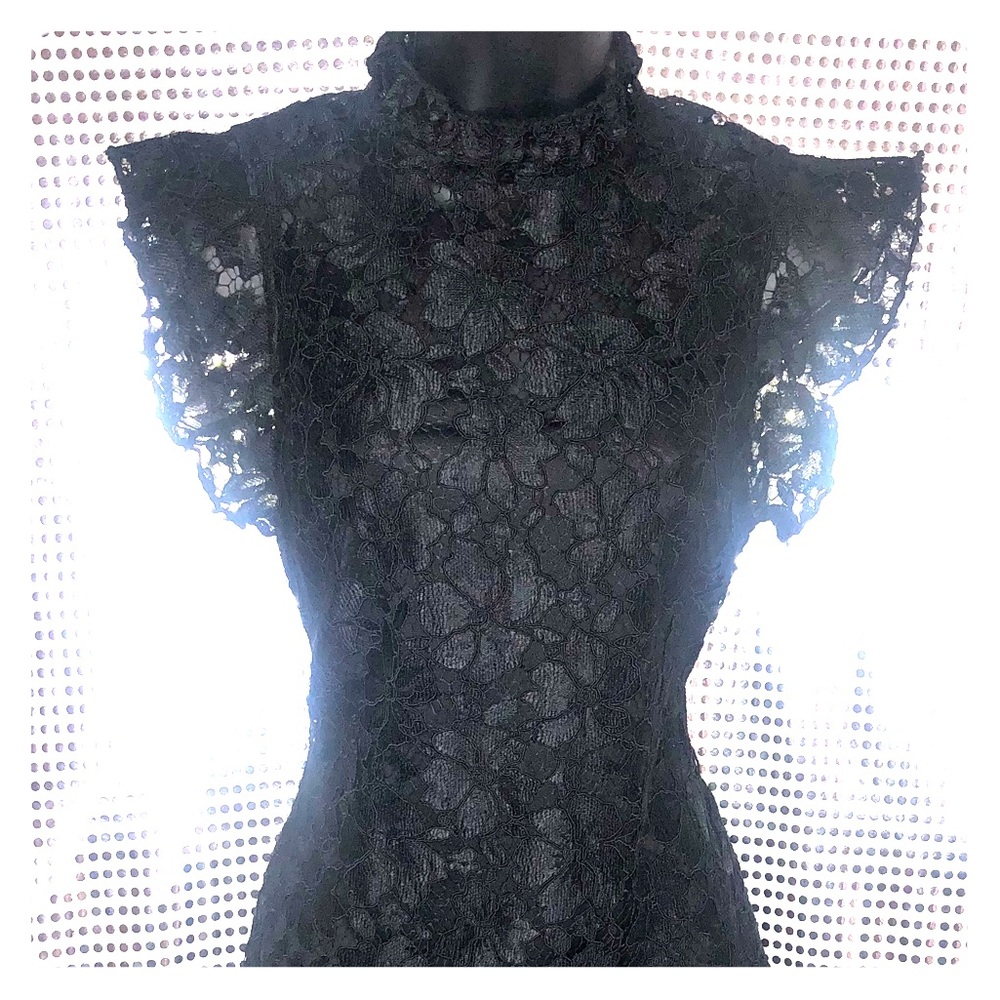 🖤 #EnfocusStudio Lace Midi Dress